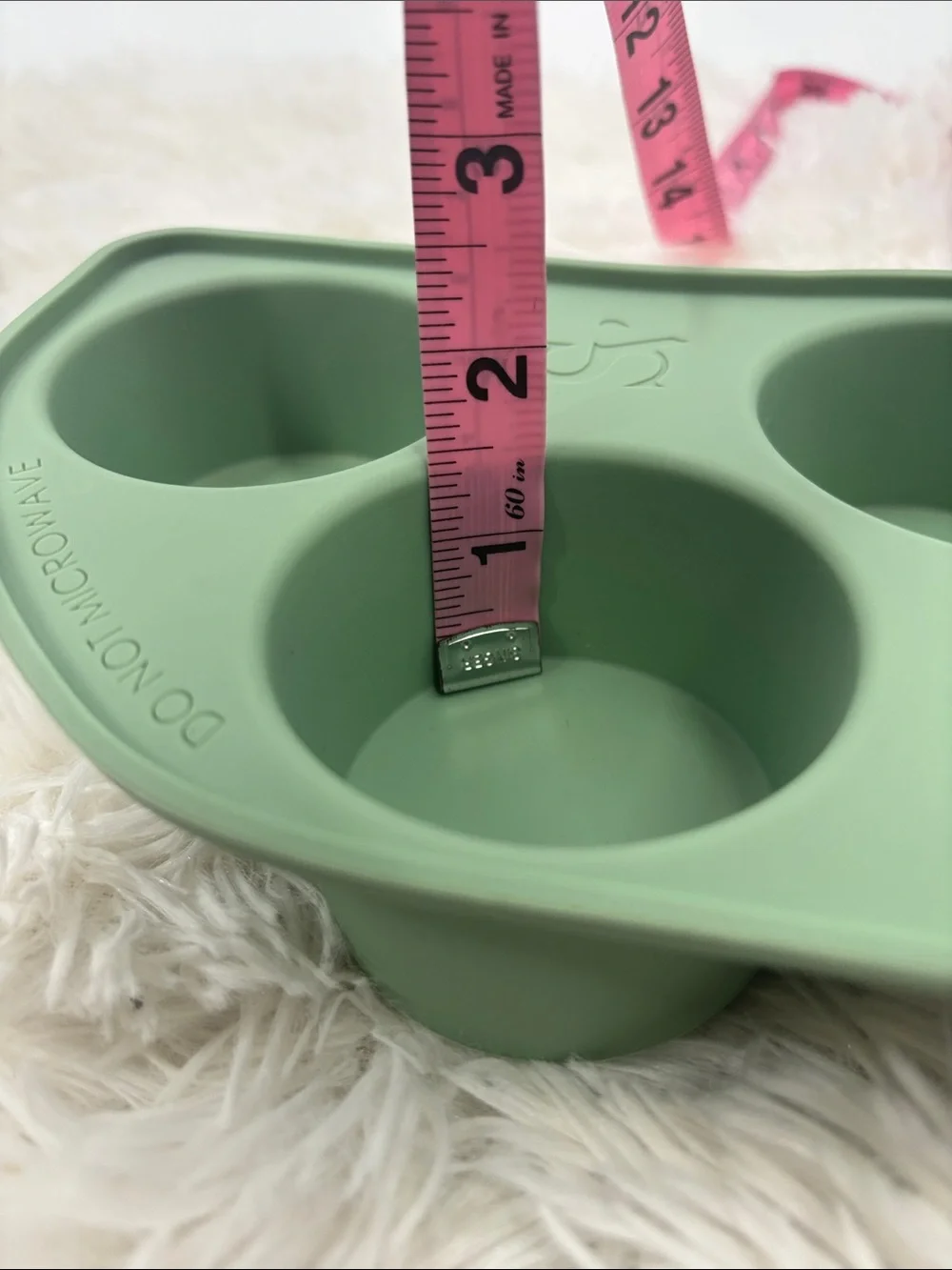 Suvie Silicone Egg Tray Green